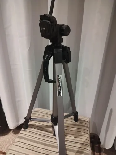 Tripé para máquina fotográfica, smartphones e adaptadores