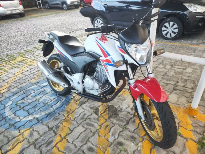 Cb300r em excelente estado