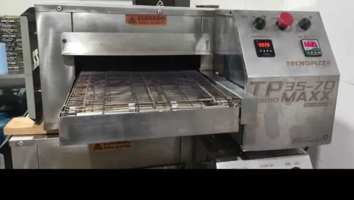 Forno Tecnopizza 35x70 220V elétrico 
