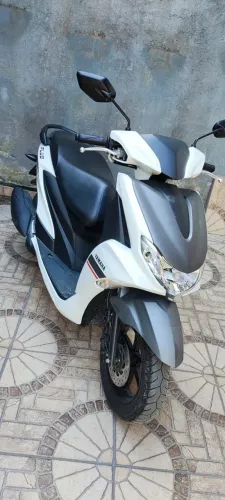 Yamaha Fluo 125cc