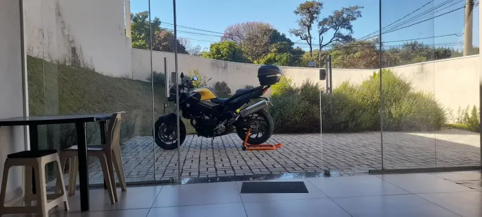 BMW 800R