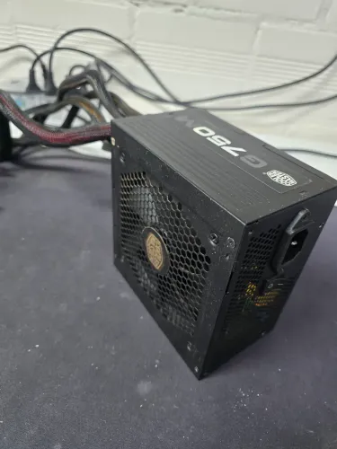 Fonte Cooler Master G750M 750w 80Plus bronze
