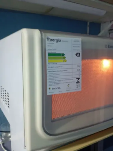 Microondas Eletrolux 31 litros
