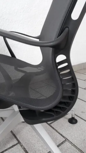 Cadeira Herman Miller Setu leitura Supernova