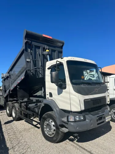 Vm 330 6x4 caçamba basculante