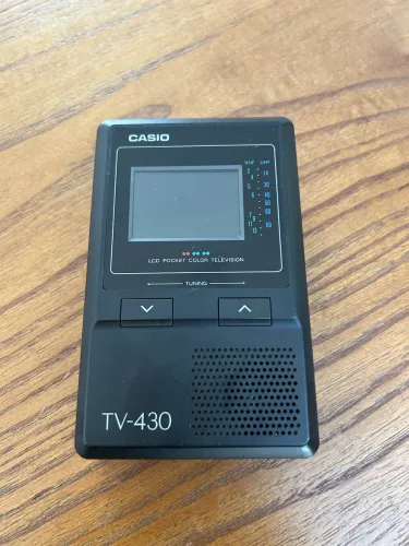 Televisão portátil Casio precisa de revisão não liga