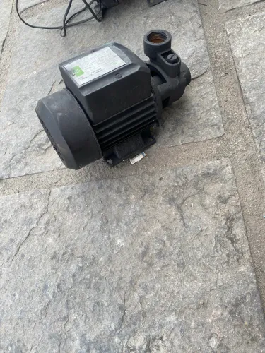 Vendo bomba periférica de 0,5 CV