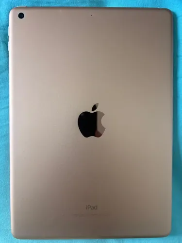 iPad 6 geração 32GB rose
