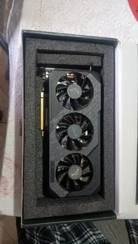 Placa de vídeo RX 5600 XT tuf gaming Asus 