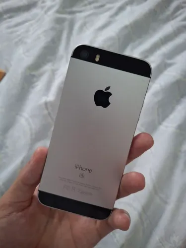 iPhone SE primeira geração