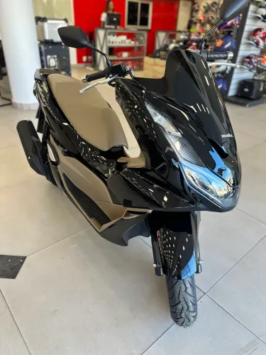 HONDA PCX 160 DLX 26/27 EMPLACADA 0KM!