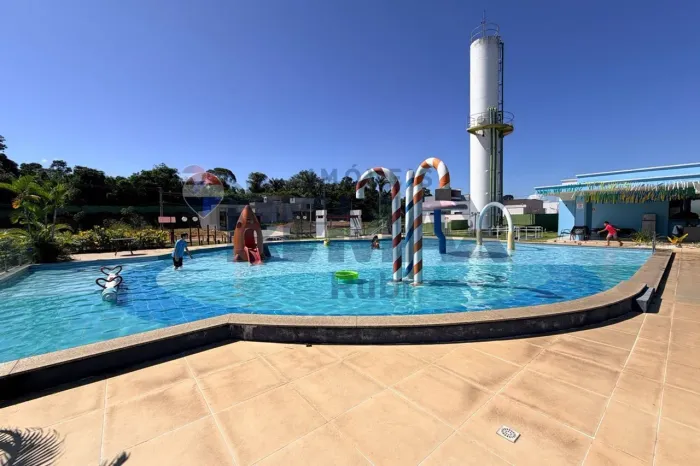 Lote de 300m2 no Condomínio L´aqua Residenza