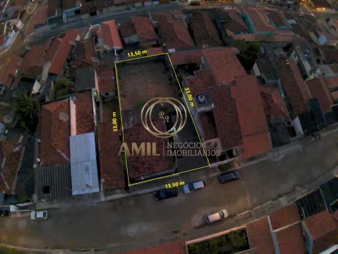 RA AMIL vende Terreno com 445,50m², no Jardim Belas Vista na zona central de Jacareí