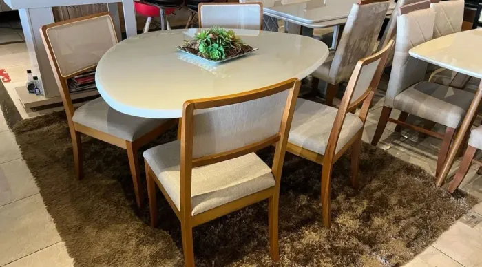 Mesa de Jantar 4 Lugares Em Madeira Pronta Entrega