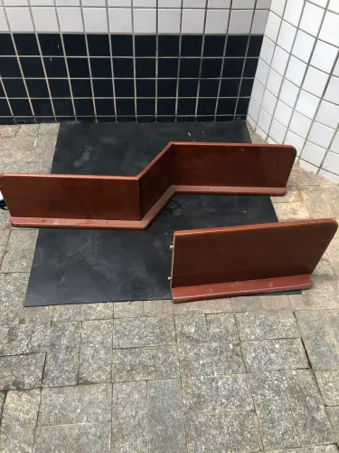 Prateleira em mogno maciço