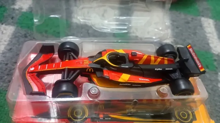 Carrinho McDonald's formula 1