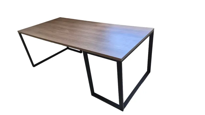 Mesa estilo industrial de 2 metros