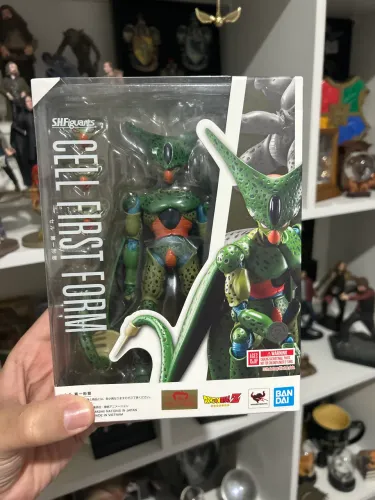 SH Figuarts Dragonball Z - Cell First Form Lacrado