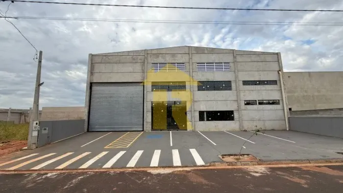 Locação de Barracão Industrial no Centro Empresarial e Comercial BR153 em São José do Rio