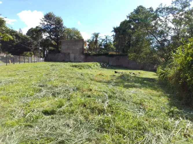 TERRENO / ÁREA / LOTE COM 4.620M² DE ÁREA TOTAL, COM EXCELENTE TOPOGRAFIA, IDEAL PARA VÁRI