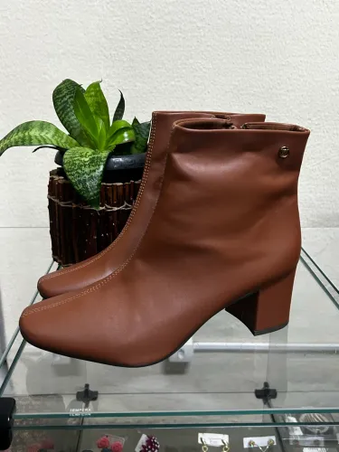 BOTA VIA UNO TAM.37