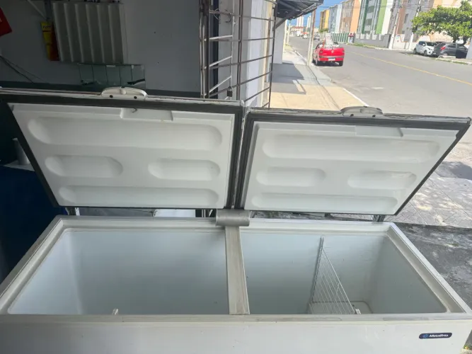 FREEZER HORIZONTAL METALFRIO.