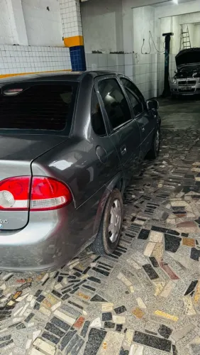 Classic LS 1.0 Flex 2014 para alugar