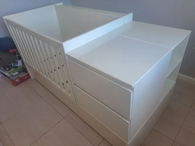 Berço com cama auxiliar
