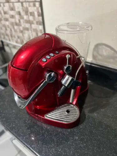 Cafeteira Espresso Três Corações Gesto Vermelha (Com Vaporizador) - Ótimo Estado!