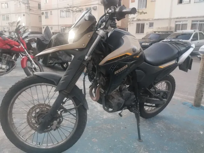 Lander 250 Bege ZAP *