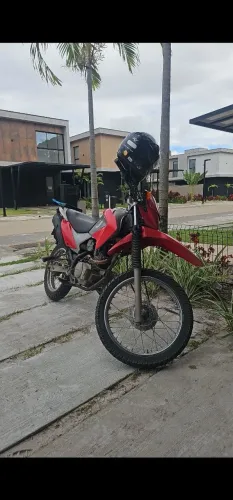 Motocicleta bros 150 cilindrada