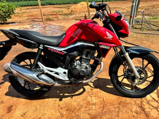 Excelente condição Titan 160