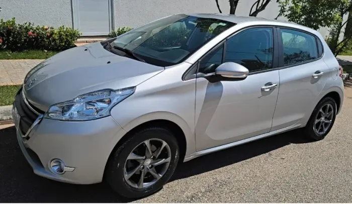 Peugeot 208 Active/active Pack 1.5 Flex 8V 5P 2015