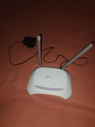 Roteador Wi-Fi Tp-Link.