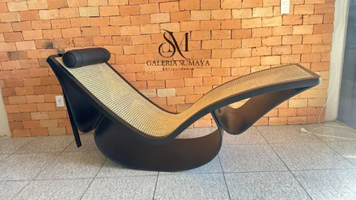 Oscar Niemeyer Chaise