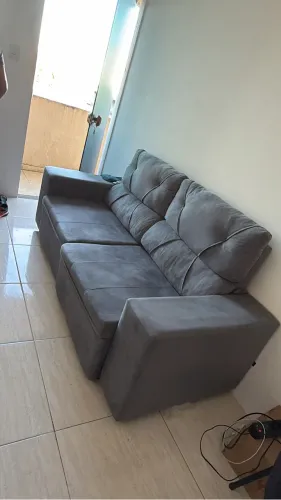 Sofá para vender ligeiro com apenas um mês de uso