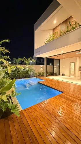 Casa em condomínio - Alphaville - Cinco Quartos Sendo 5 Suítes