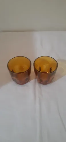 Dois copos pequeno cor âmbar 150ml