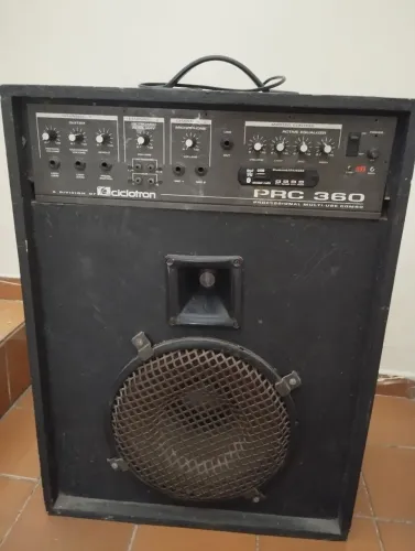 Caixa de som amplificada Ciclotron PRC 360 (LEIA O ANÚNCIO)