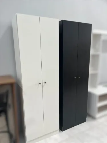 Multiuso Branco ou Preto Novo na Caixa 