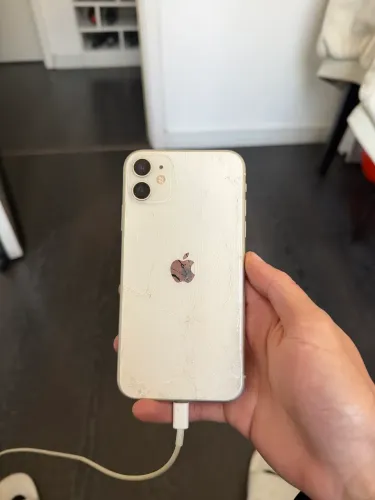 Iphone 11 - Para Reparo ou Retirada de peças.