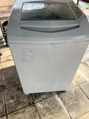 Máquina de lavar Brastemp funcionando