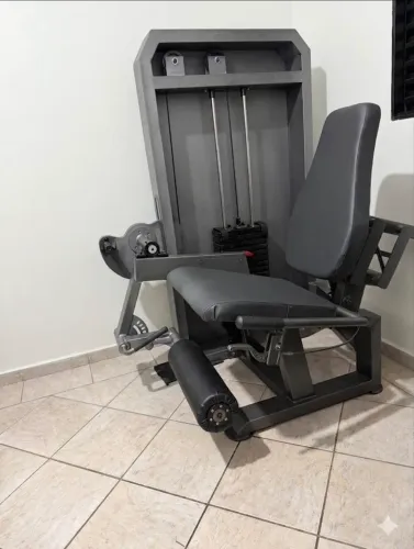 Cadeira extensora profissional nunca usada