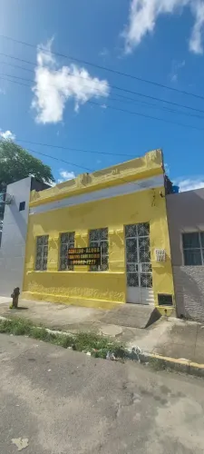 Imóvel para aluguel possui 138 metros quadrados com 3 quartos em Farol - Maceió - AL