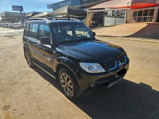 Mitsubishi Pajero TR4 2.0 Flex 16V 4X2 Aut. 2013