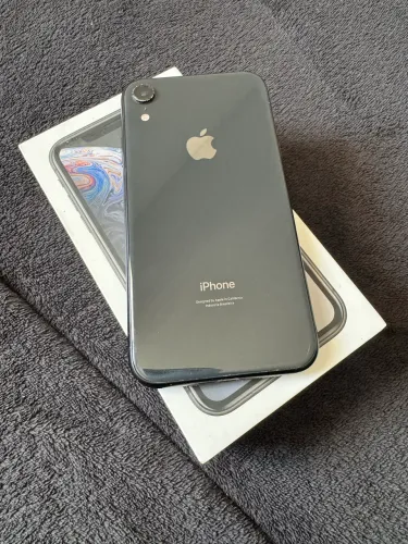 IPHONE XR 64GB