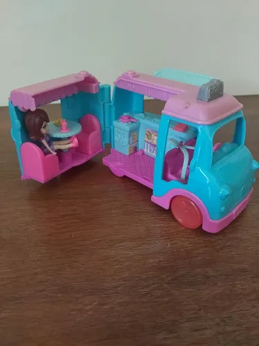 Trailler de lanches articulado Polly com uma boneca