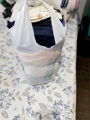 Estou doando roupas infantis de menino de 1/2 anos ,e vendendo os calçados