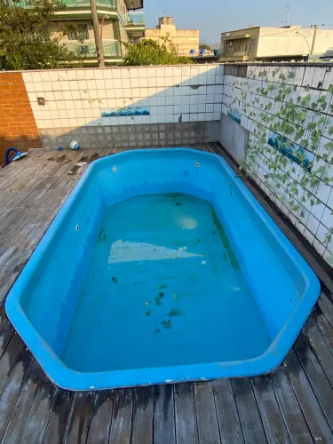 Serviço de reforma de Decks e limpeza de piscina