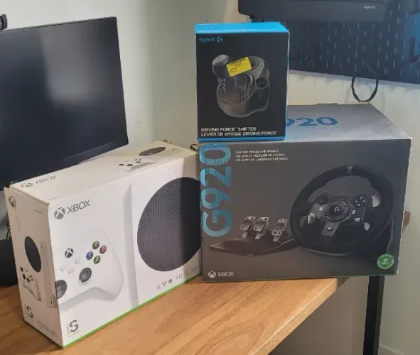 Xbox Series S 512GB + Volante Logitech G920 + Câmbio